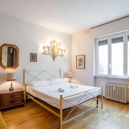 Apartment Monginevra Old Fashioned House *